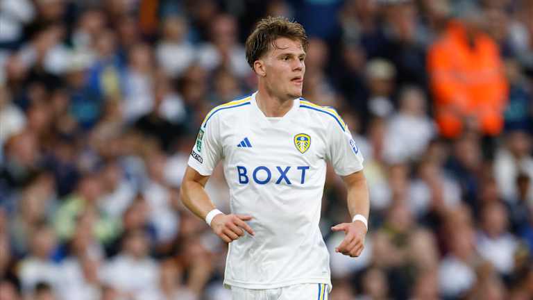 Sunderland make January breakthrough with deal agreed for Leeds defender
